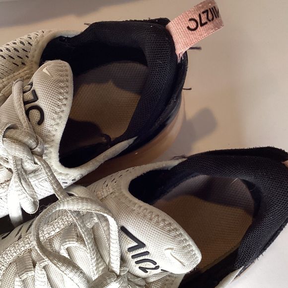 Nike Air Max 270 GS Running Shoes Size 5.5 youth Boys or Girls White 943346-005 - Picture 9 of 10